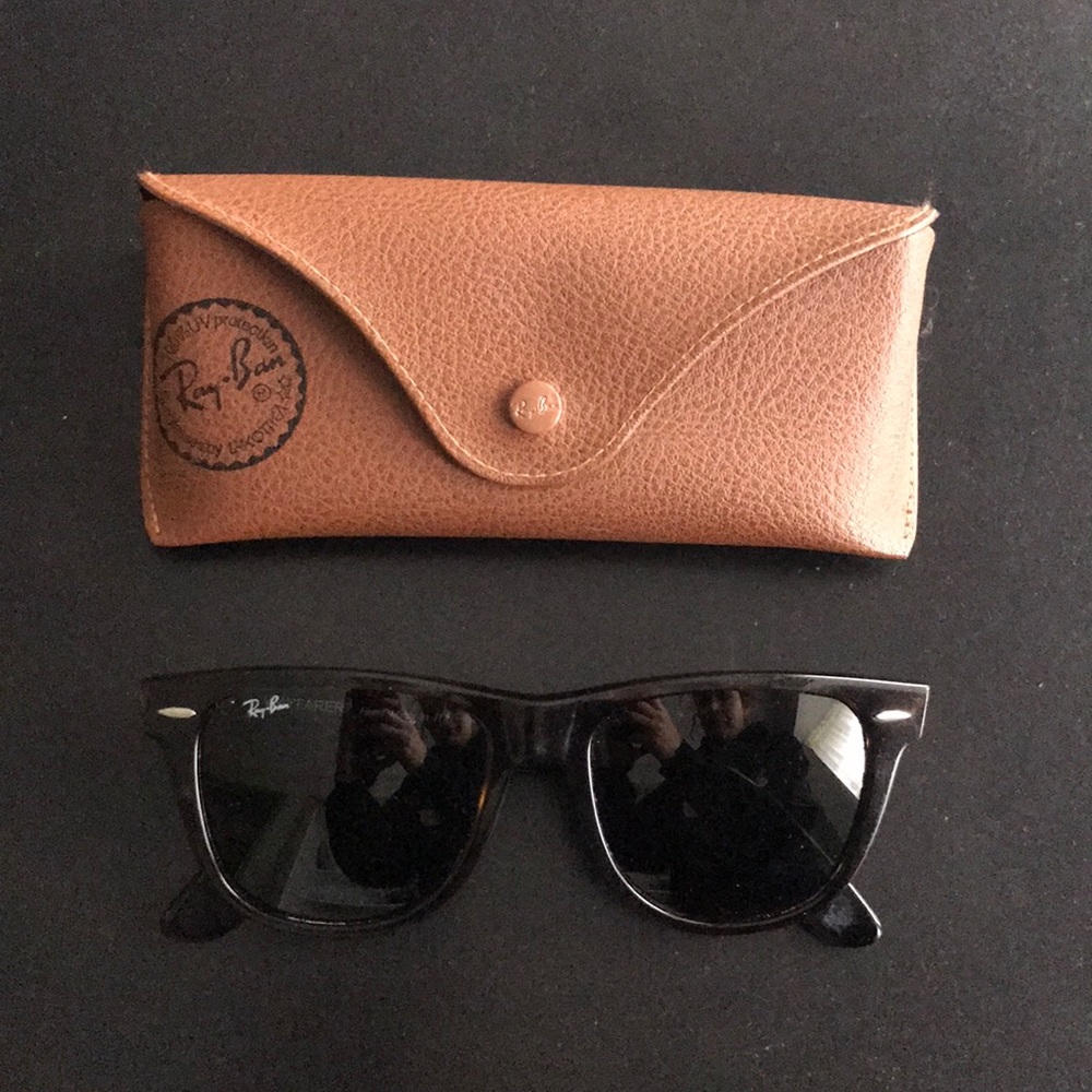 Ray Ban Wayfarer Sunglasses with tan case